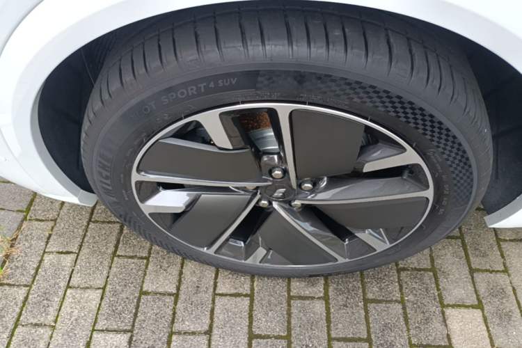 Used Li Auto L8 2025 Max Smart Refresh Edition Left Front Wheel Hub