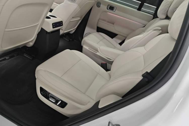 Used Li Auto L8 2025 Ultra Smart Refreshed Edition Left Rear Seat