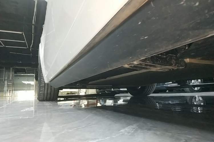 Used Li Auto L8 2025 Max Smart Refresh Edition Left Side Sill