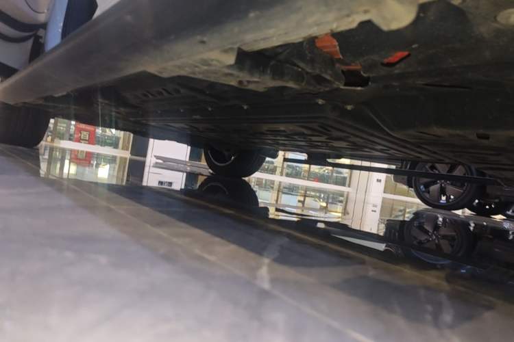 Used Li Auto L8 2025 Ultra Smart Refreshed Edition Left Side Sill
