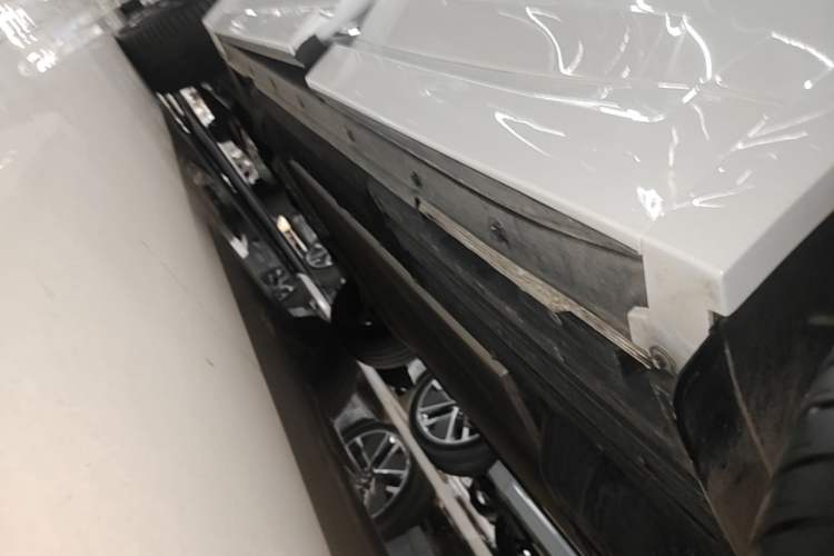 Used Li Auto L8 2025 Max Smart Refresh Edition Left Side Sill