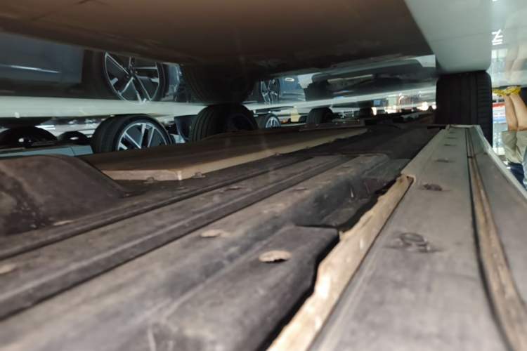 Used Li Auto L8 2025 Max Smart Refresh Edition Left Side Sill