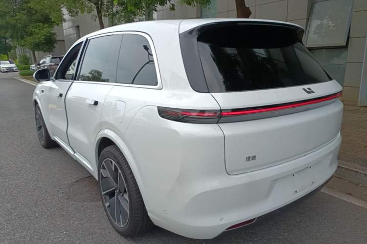 Used Li Auto L8 2025 Max Smart Refresh Edition Rear Left 45 Deg