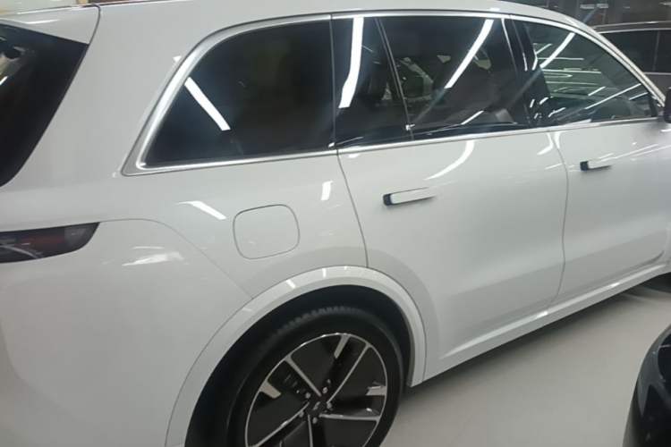 Used Li Auto L8 2025 Ultra Smart Refreshed Edition Rear Right 45 Deg