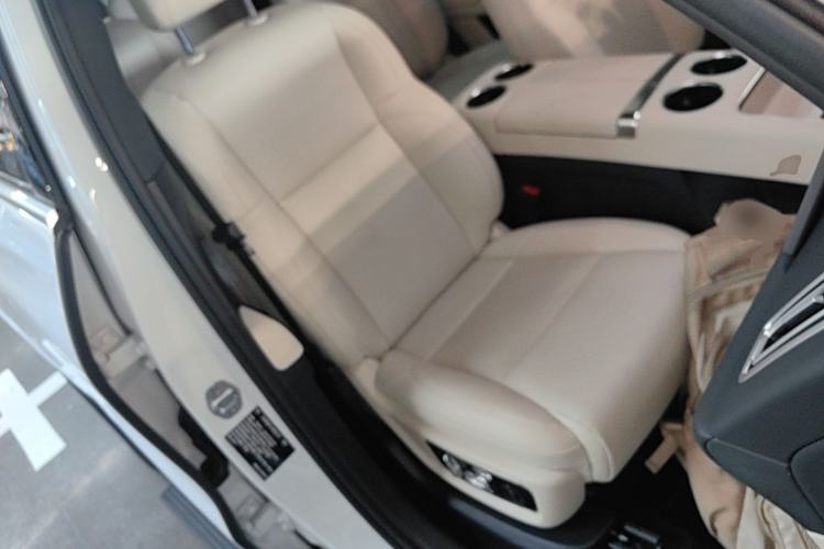 Used Li Auto L8 2025 Max Smart Refresh Edition Right Front Seat