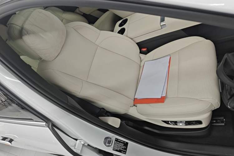 Used Li Auto L8 2025 Ultra Smart Refreshed Edition Right Front Seat