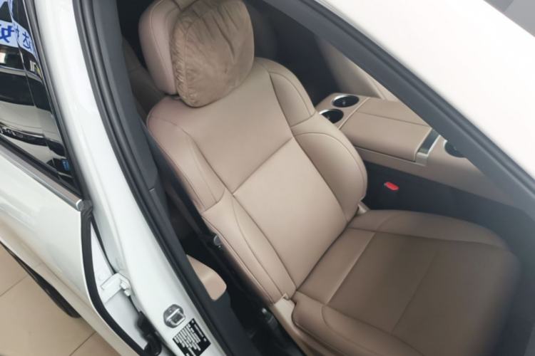 Used Li Auto L8 2025 Ultra Smart Refreshed Edition Right Front Seat