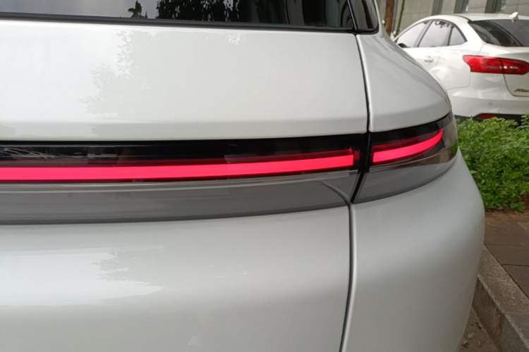 Used Li Auto L8 2025 Max Smart Refresh Edition Right Rear Taillight
