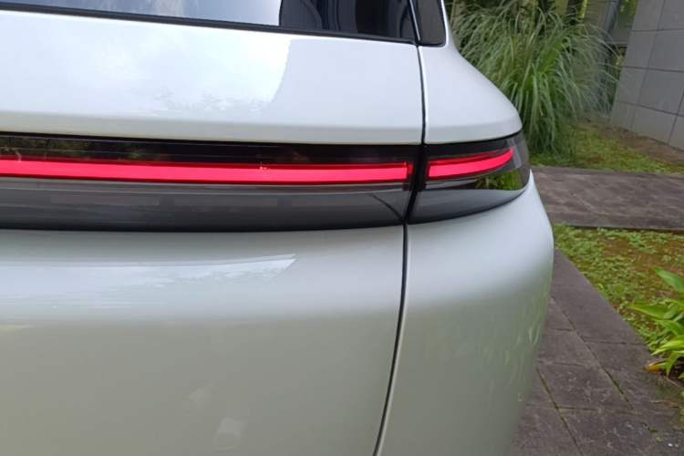Used Li Auto L8 2025 Ultra Smart Refreshed Edition Right Rear Taillight