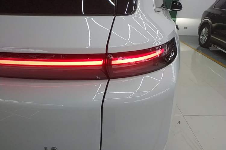 Used Li Auto L8 2025 Max Smart Refresh Edition Right Rear Taillight