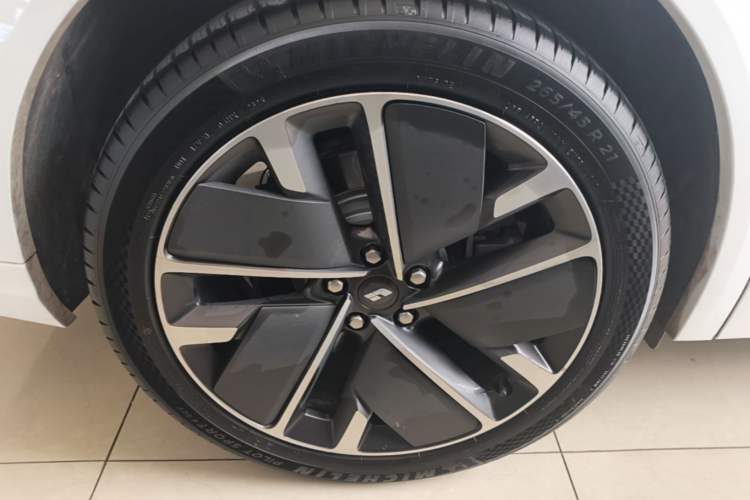 Used Li Auto L8 2025 Ultra Smart Refreshed Edition Right Rear Wheel Hub