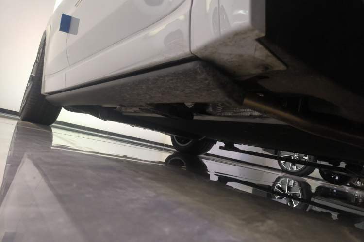 Used Li Auto L8 2025 Ultra Smart Refreshed Edition Right Side Sill