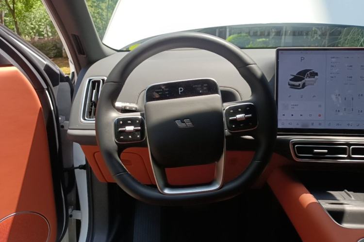 Used Li Auto L8 2025 Ultra Smart Refreshed Edition Steering Wheel