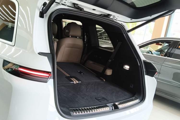 Used Li Auto L8 2025 Max Smart Refresh Edition Trunk