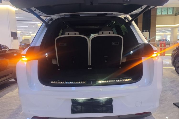 Used Li Auto L8 2025 Ultra Smart Refreshed Edition Trunk