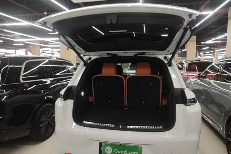 Used Li Auto L8 2025 Max Smart Refresh Edition Trunk