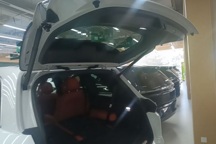 Used Li Auto L8 2025 Ultra Smart Refreshed Edition Trunk