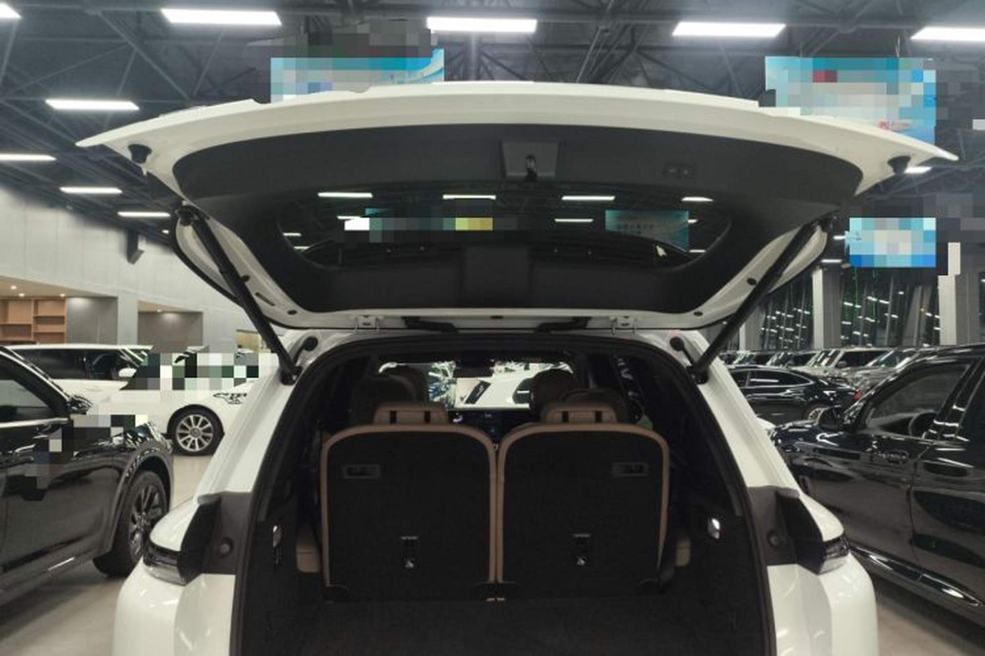 Used Li Auto L8 2025 Pro Smart Refresh Edition Trunk