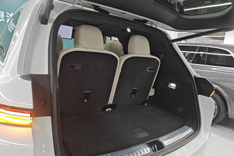 Used Li Auto L8 2025 Ultra Smart Refreshed Edition Trunk
