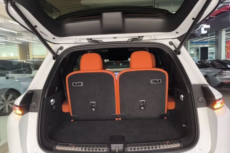 Used Li Auto L8 2025 Ultra Smart Refreshed Edition Trunk