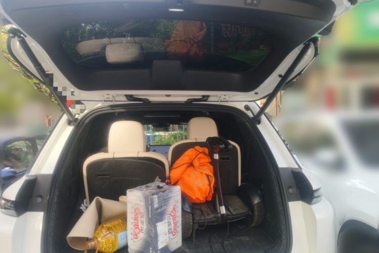 Used Li Auto L8 2025 Max Smart Refresh Edition Trunk