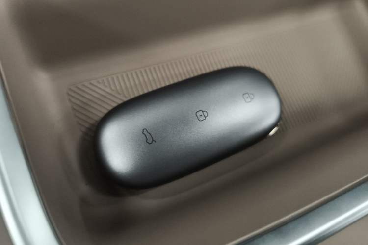 Used Li Auto L8 2025 Pro Smart Refresh Edition Vehicle Key