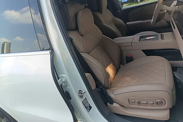 Used Li Auto L8 2026 Model Ultra Right Front Seat