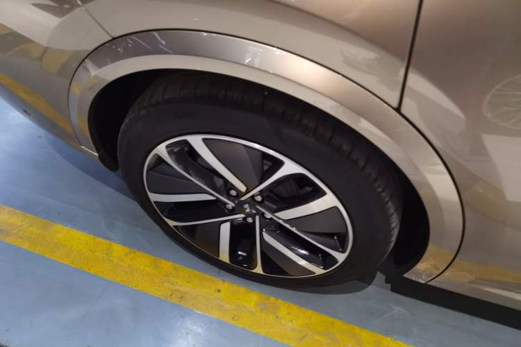Used Li Auto L9 2022 Max model Exterior 8