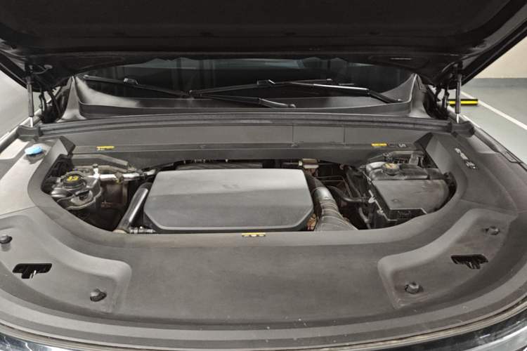 Used Li Auto L9 2022 Max model Engine Bay