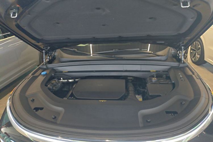 Used Li Auto L9 2022 Max model Engine Bay