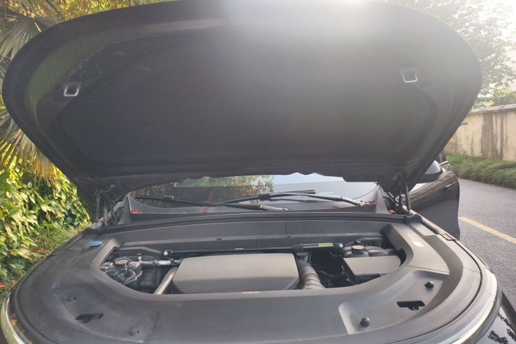 Used Li Auto L9 2022 Max model Engine Bay