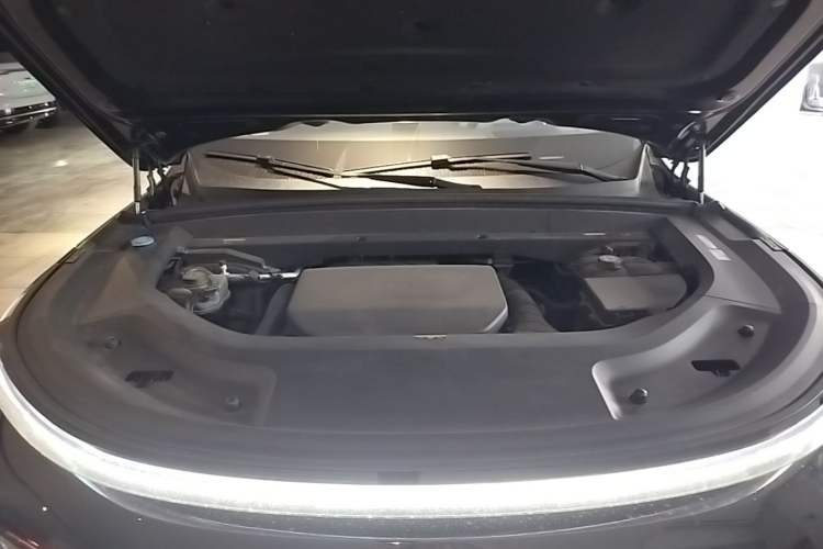 Used Li Auto L9 2022 Max model Engine Bay