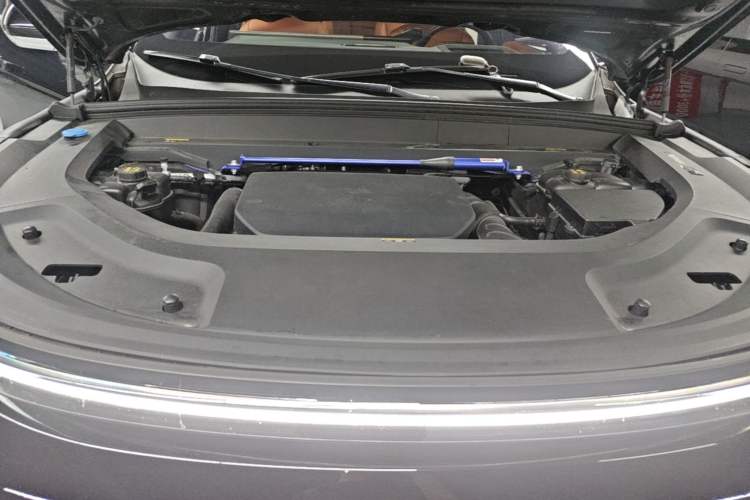 Used Li Auto L9 2022 Max model Engine Bay