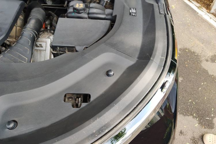 Used Li Auto L9 2022 Max model Engine Bay Left