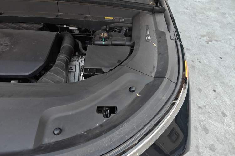Used Li Auto L9 2022 Max model Engine Bay Left