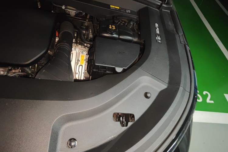 Used Li Auto L9 2022 Max model Engine Bay Left