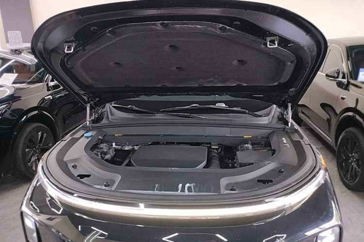 Used Li Auto L9 2022 Max model Engine Bay