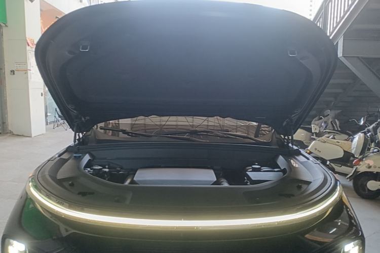 Used Li Auto L9 2022 Max model Engine Bay
