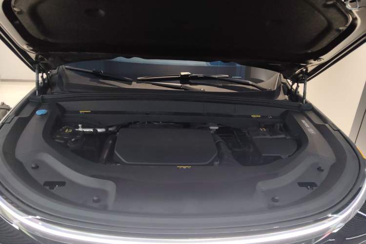 Used Li Auto L9 2022 Max model Engine Bay