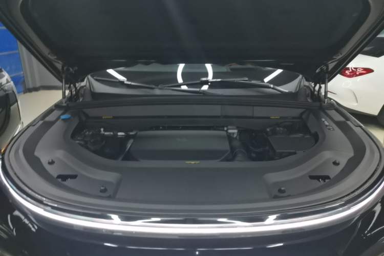 Used Li Auto L9 2022 Max model Engine Bay