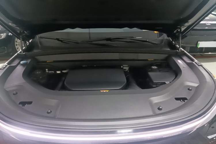 Used Li Auto L9 2022 Max model Engine Bay