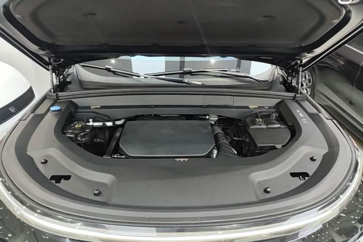 Used Li Auto L9 2022 Max model Engine Bay