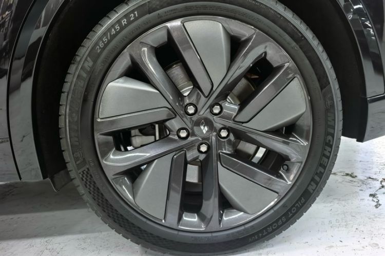 Used Li Auto L9 2022 Max model Exterior 1