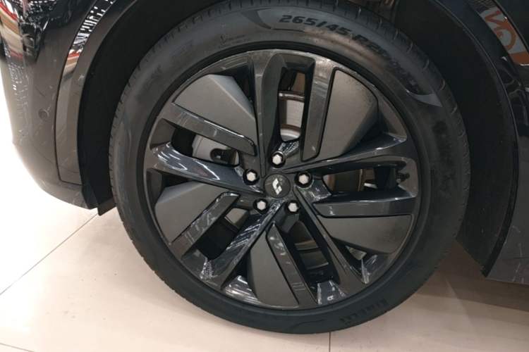 Used Li Auto L9 2022 Max model Exterior 4