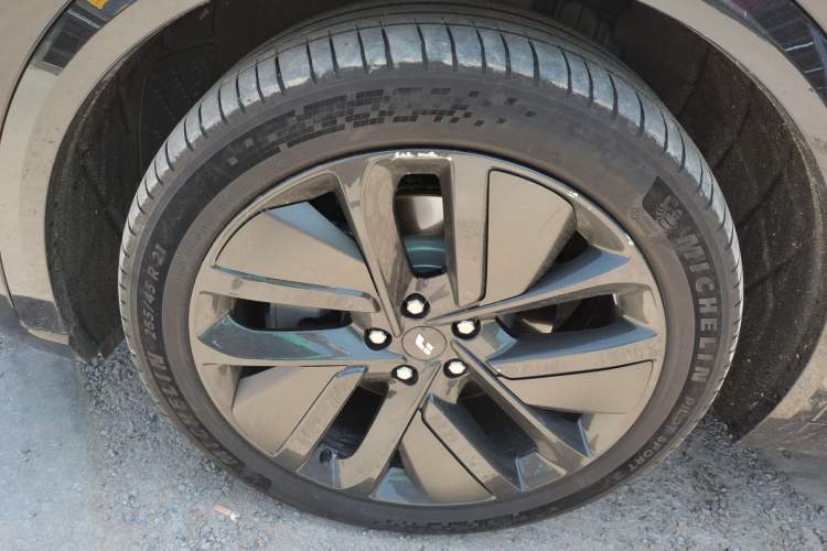 Used Li Auto L9 2022 Max model Exterior 4