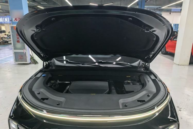 Used Li Auto L9 2022 Max model Exterior 4