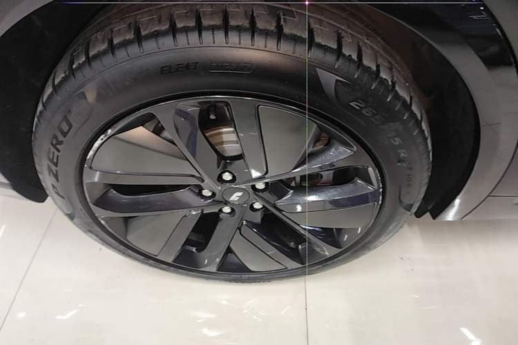 Used Li Auto L9 2022 Max model Exterior 5