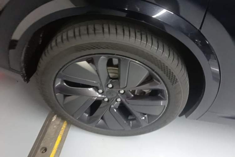Used Li Auto L9 2022 Max model Exterior 5