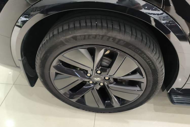 Used Li Auto L9 2022 Max model Exterior 5