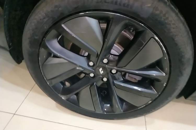 Used Li Auto L9 2022 Max model Exterior 5